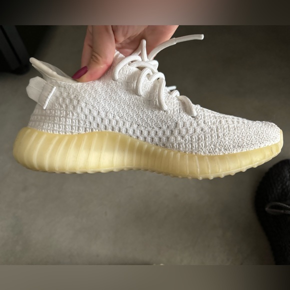 Yeezy boost 350 V2 “cream white” - Size 7 - Picture 3 of 7